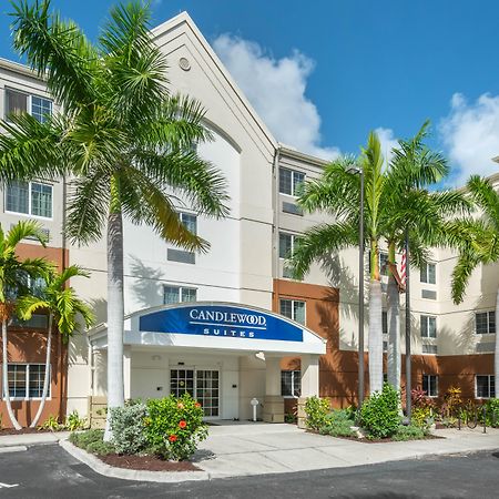 Candlewood Suites Fort Myers/Sanibel Gateway, An Ihg Hotel Εξωτερικό φωτογραφία