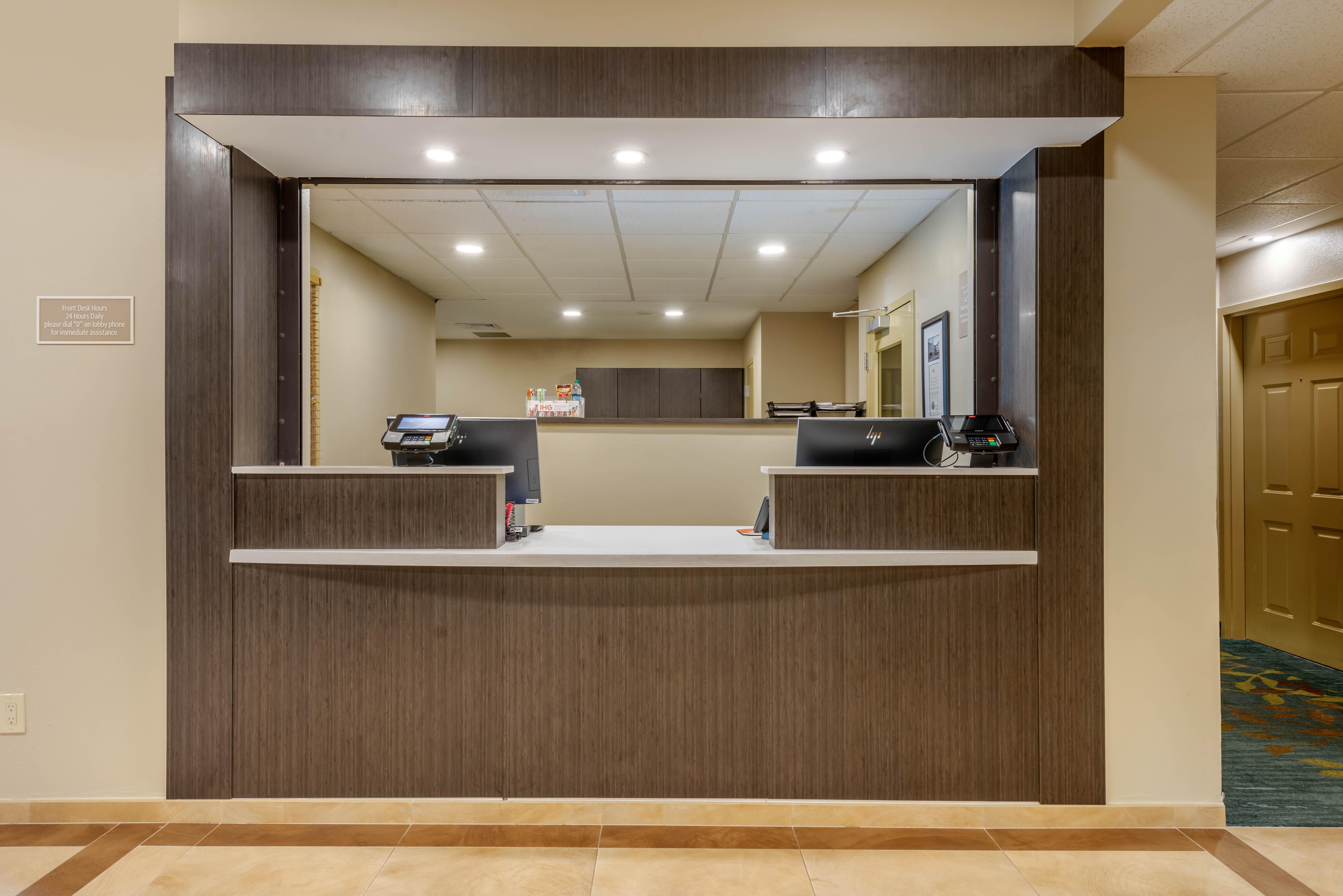 Candlewood Suites Fort Myers/Sanibel Gateway, An Ihg Hotel Εξωτερικό φωτογραφία