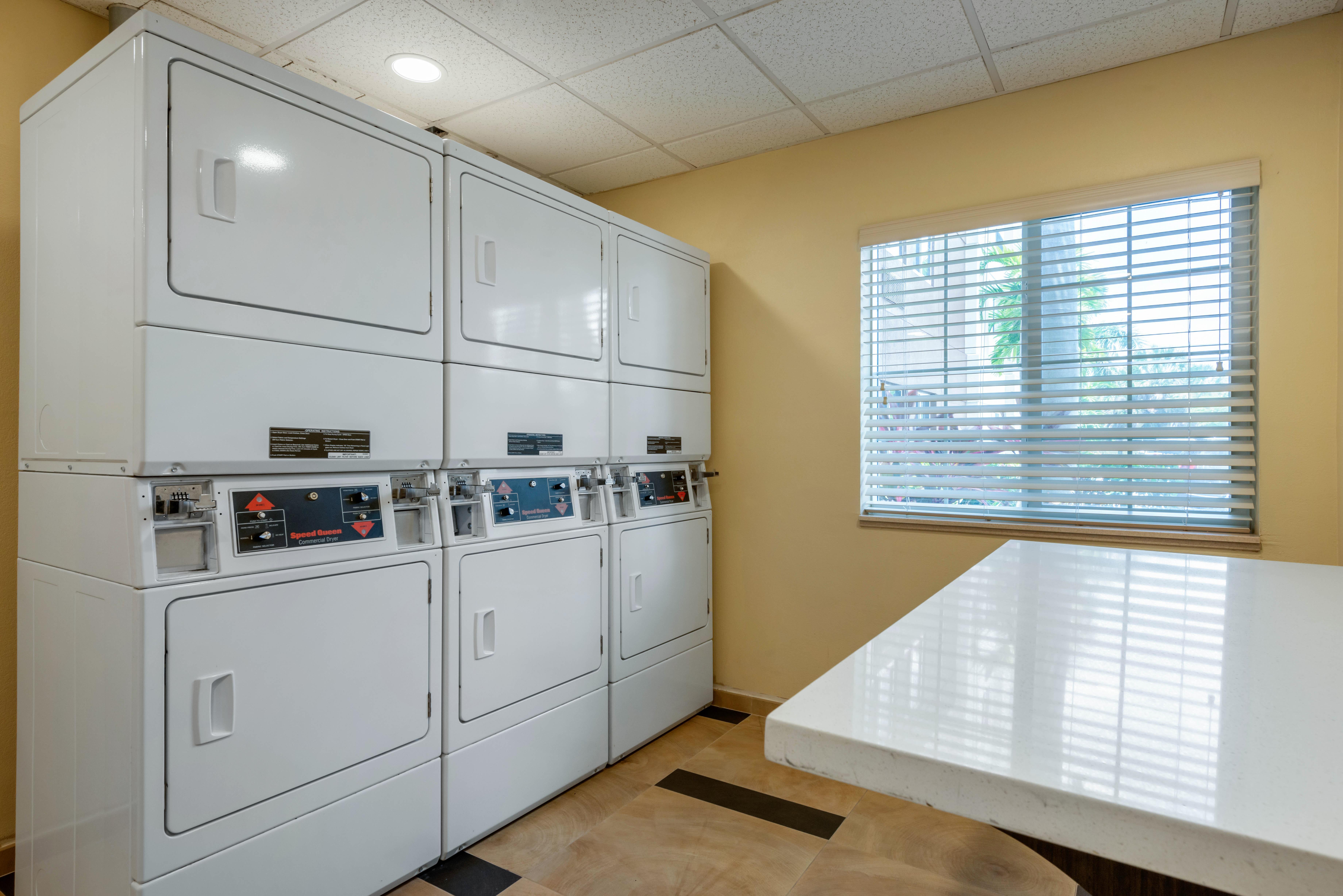 Candlewood Suites Fort Myers/Sanibel Gateway By Ihg Εξωτερικό φωτογραφία