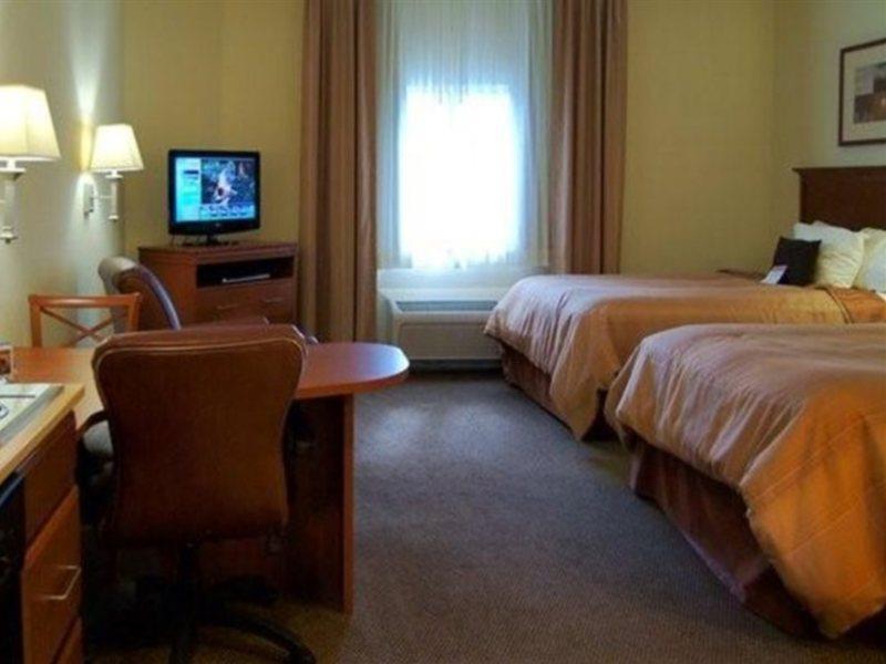 Candlewood Suites Fort Myers/Sanibel Gateway By Ihg Εξωτερικό φωτογραφία