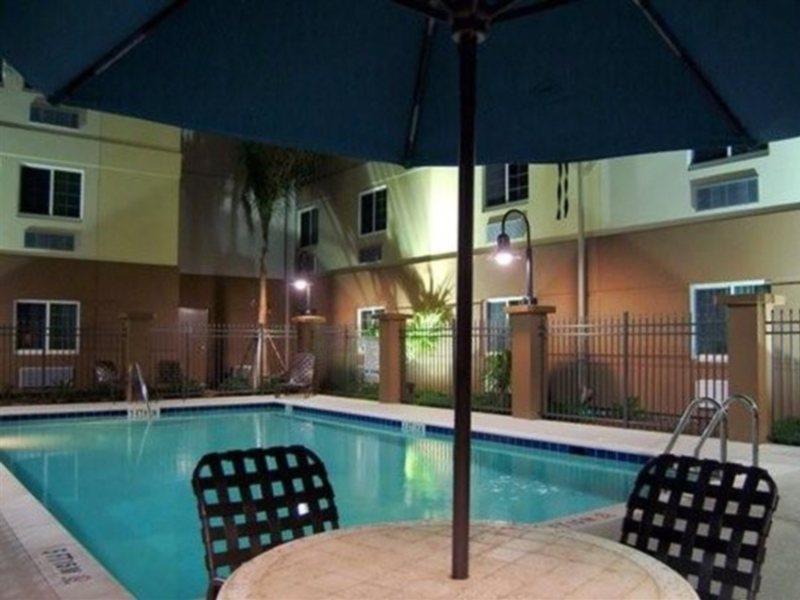 Candlewood Suites Fort Myers/Sanibel Gateway, An Ihg Hotel Εξωτερικό φωτογραφία