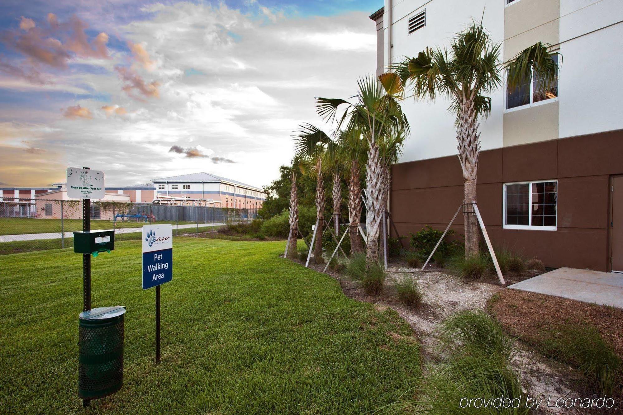 Candlewood Suites Fort Myers/Sanibel Gateway, An Ihg Hotel Εσωτερικό φωτογραφία