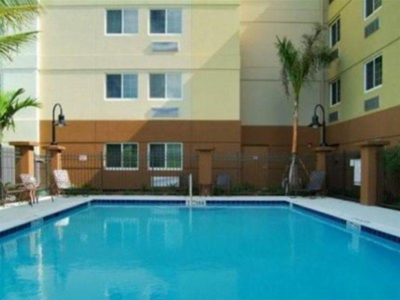 Candlewood Suites Fort Myers/Sanibel Gateway, An Ihg Hotel Ανέσεις φωτογραφία